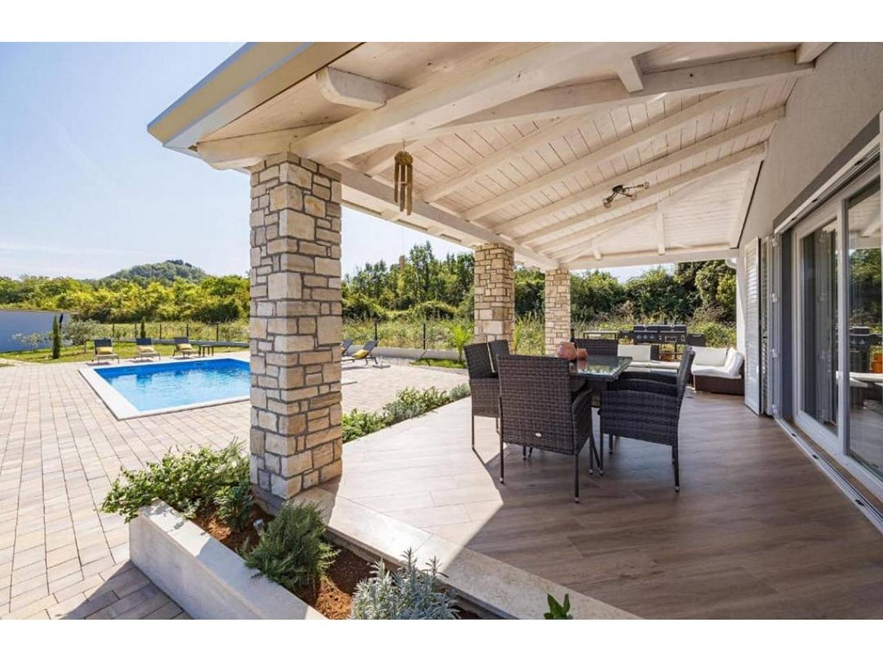 Villa Isabella with pool in Sovinjak, Istria in Buzet, Zentralistrien