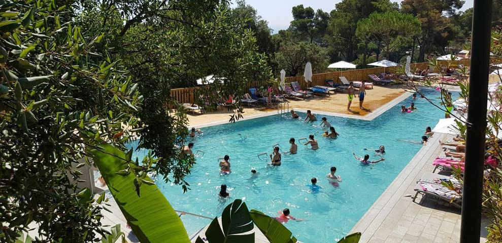 Vakantiepark voor 6 personen, met Kinderzwembad en Zwembad in Noord-Spanje