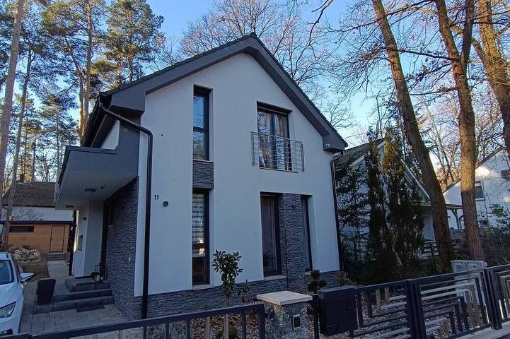 Ferienhaus für 8 Personen, mit Garten und Balkon sowie Sauna und Pool - 1