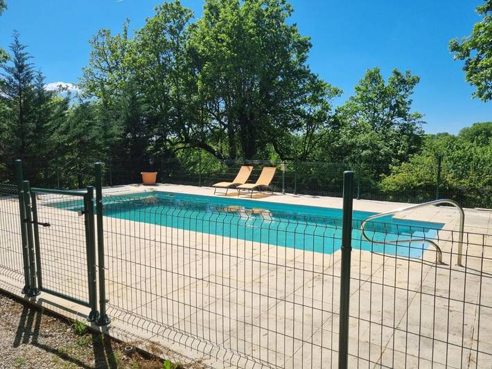 Location de vacances pour 10 personnes, avec vue ainsi que piscine et jardin, animaux acceptés à Limeuil - 3