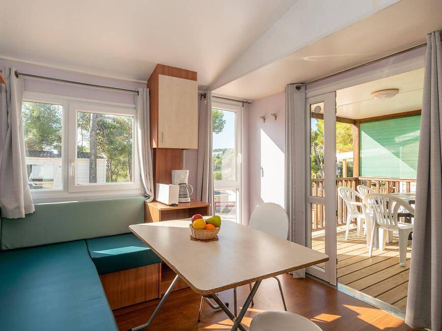 Camping Chateau de Fonrives - Bungalow 4 personen - Stacaravan | Klassiek | 2 Slaapkamers | 4 Pers. | Single terras in Villeneuve-sur-Lot en omgeving