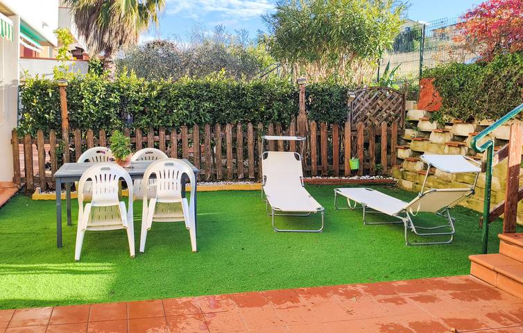 Appartamento per 4 persone, con giardino, con animali domestici a San Costanzo