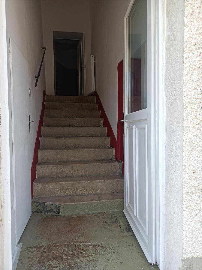 Three-Bedroom House in Venarey-les-Laumes, Région de Montbard