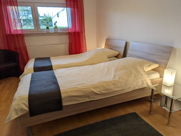 Apartamento entero, Apartamento 'Haus Abendsonne Souterrain' con terraza compartida y Wi-Fi in Wallersheim, Coblenza