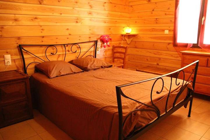 Gîte pour 4 personnes, avec jardin à Barberey-Saint-Sulpice - 2
