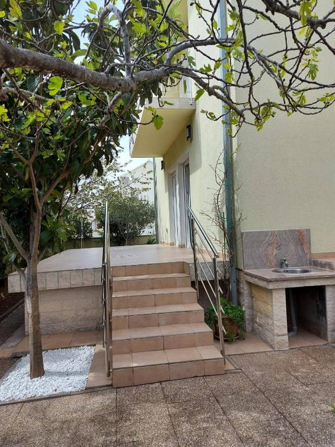 Cały apartament, Apartament wakacyjny dla 2 osób z balkon in Vodice, Żupania szybenicko-knińska