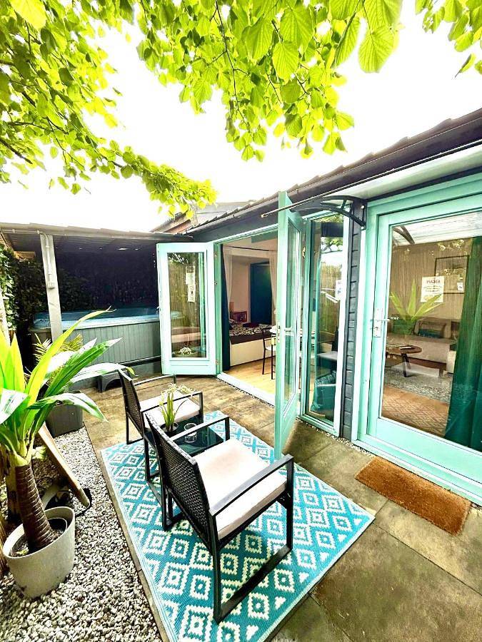 Casa de vacaciones para 4 personas, con jardín y jacuzzi - 1