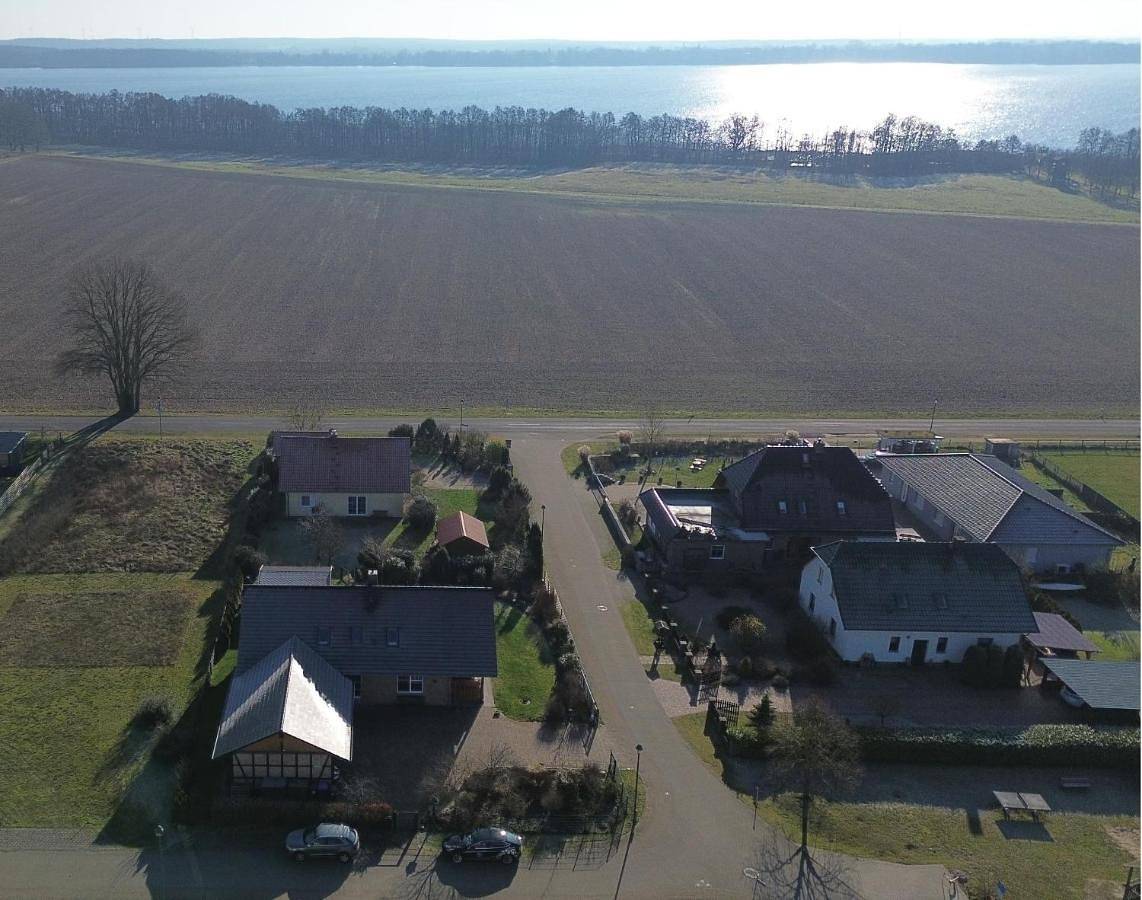 Ganze Wohnung, Ferienwohnung am Arendsee mit Balkon Seenähe sehr ruhige Lage in Schrampe, Arendsee
