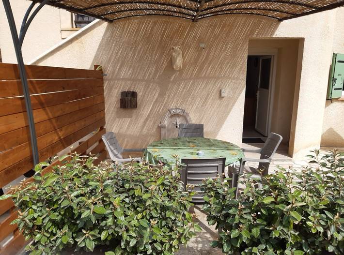 Gîte pour 3 personnes, avec piscine ainsi que terrasse et jardin à Vaison-la-Romaine - 2