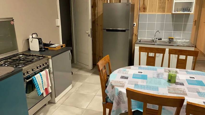 Gîte pour 4 personnes, avec terrasse à Les Anses-d'Arlet - 2