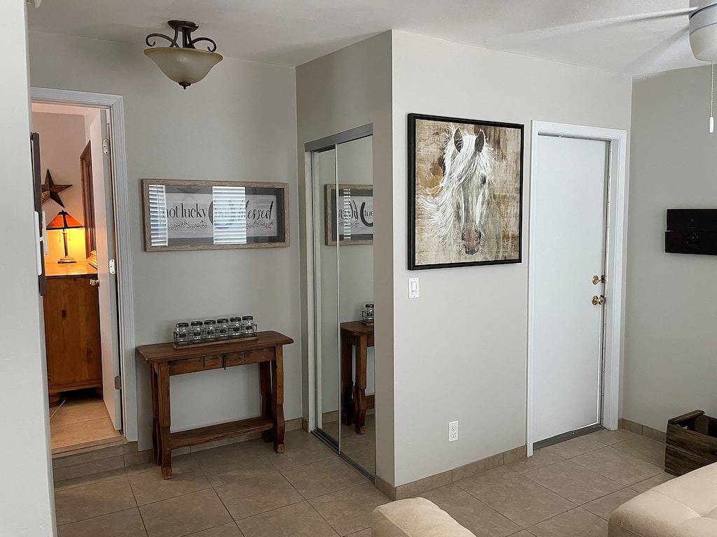 Comfortable Home Away from Home - Oro Valley Guest House in Casas Adobes, Pima County