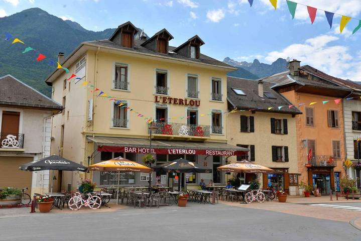 Hôtel, avec Terrasse et Vue dans La Chambre