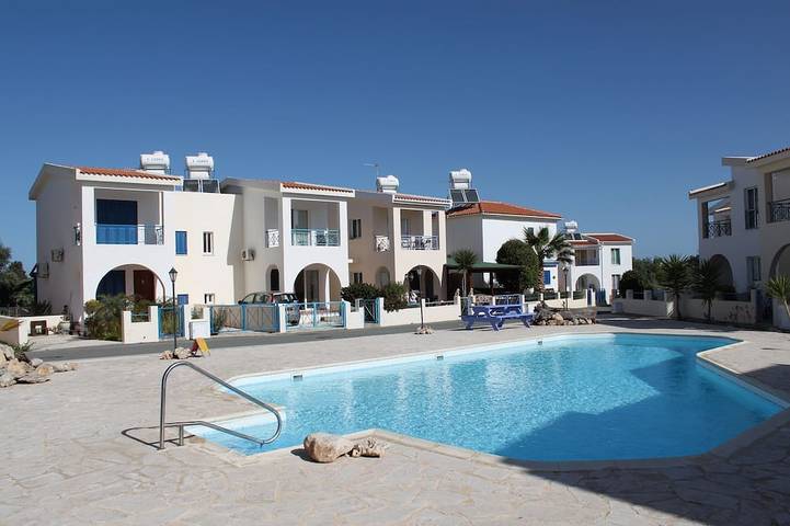 Ferienhaus für 4 Personen, mit Balkon und Garten sowie Pool in Südzypern