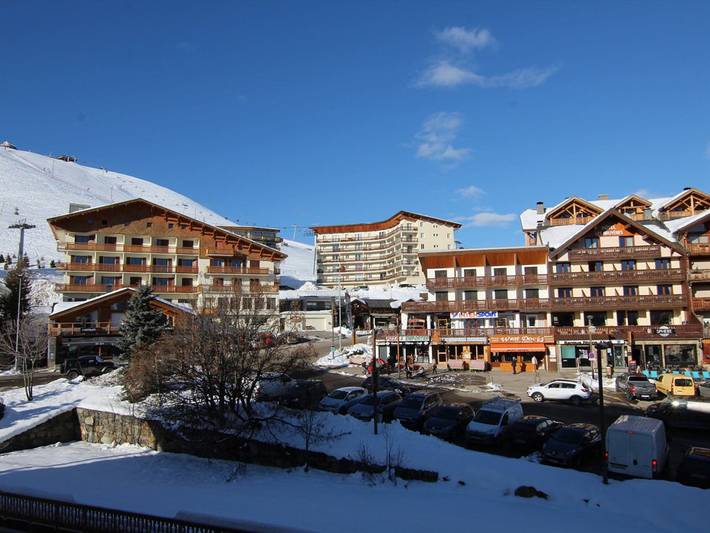 Appartement entier, Studio cosy pour 4 pers., pied des pistes Alpe d'Huez, centre-station, Tv, cuisine équipée, casier à skis in Huez, Parc national des Écrins
