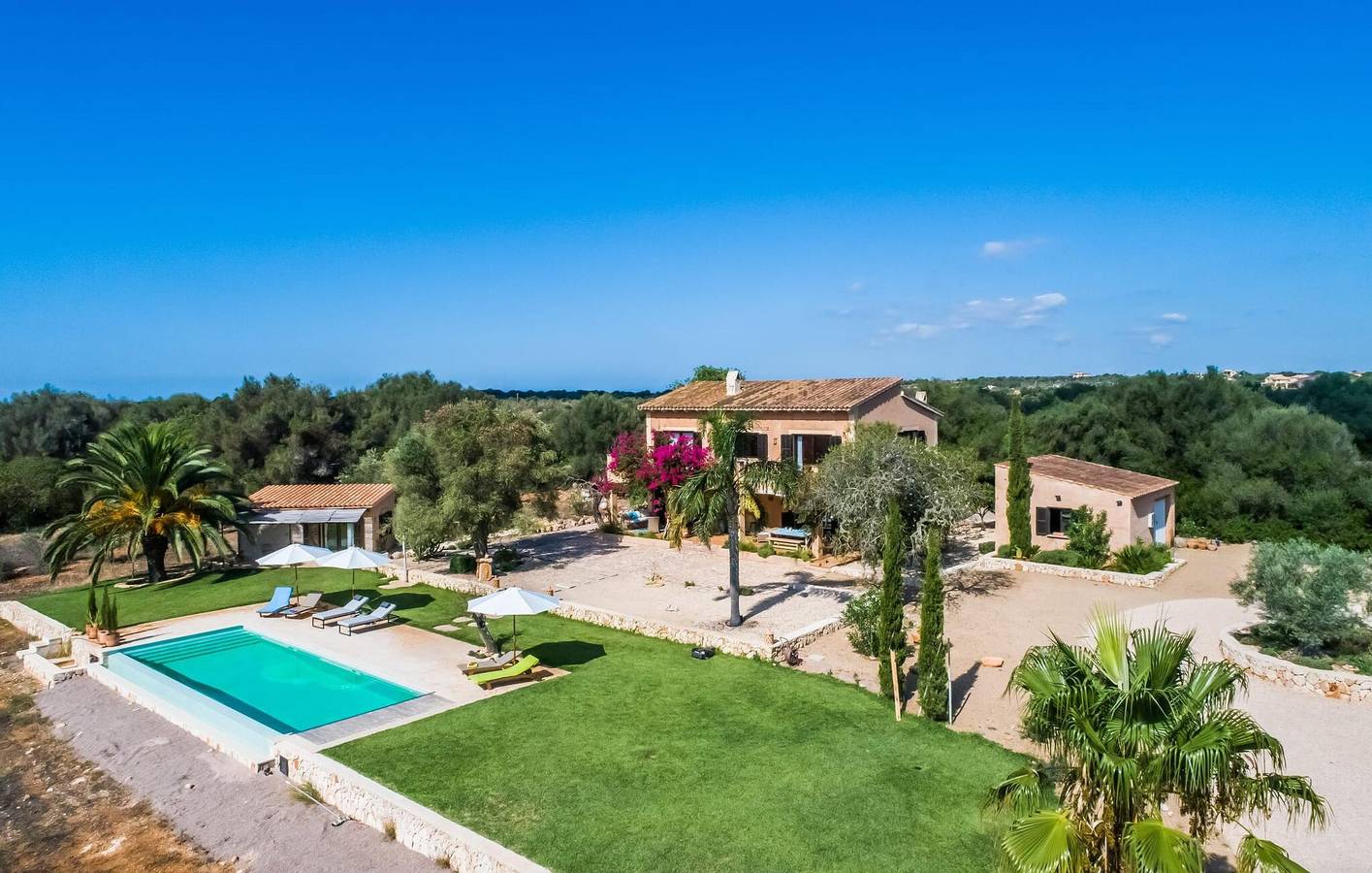 Sea View Apartment with Pool, Terrace & Grill - Close to Ses Salines in Ses Salines, South Majorca