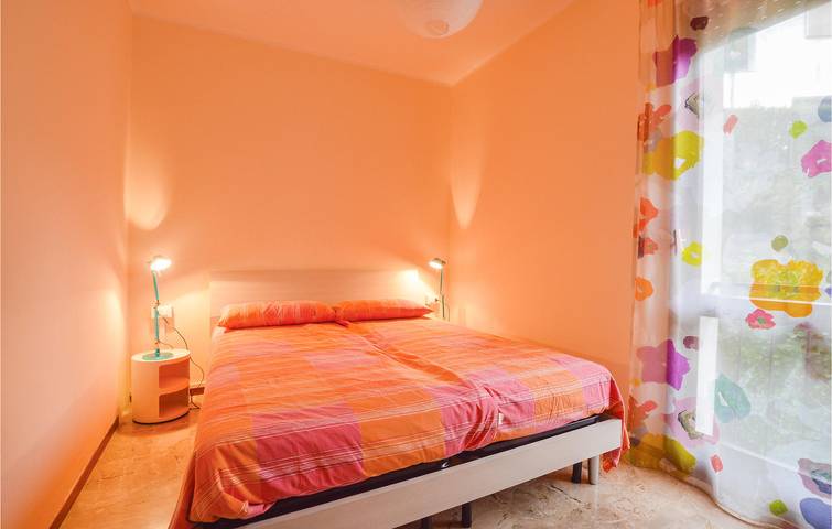 Ferienhaus für 4 Personen, mit Terrasse und Seeblick in Comune di Luino - 4