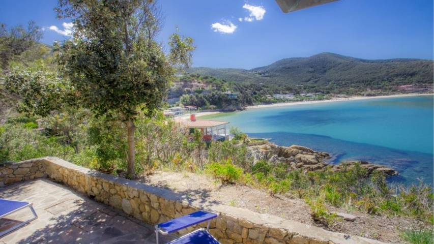 Entire holiday apartment, Un Nido Sul Mare in Scaglieri, Portoferraio