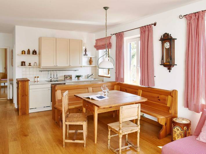 Ferienwohnung für 3 Personen, mit Seeblick und Balkon sowie Ausblick in Gmund - 3