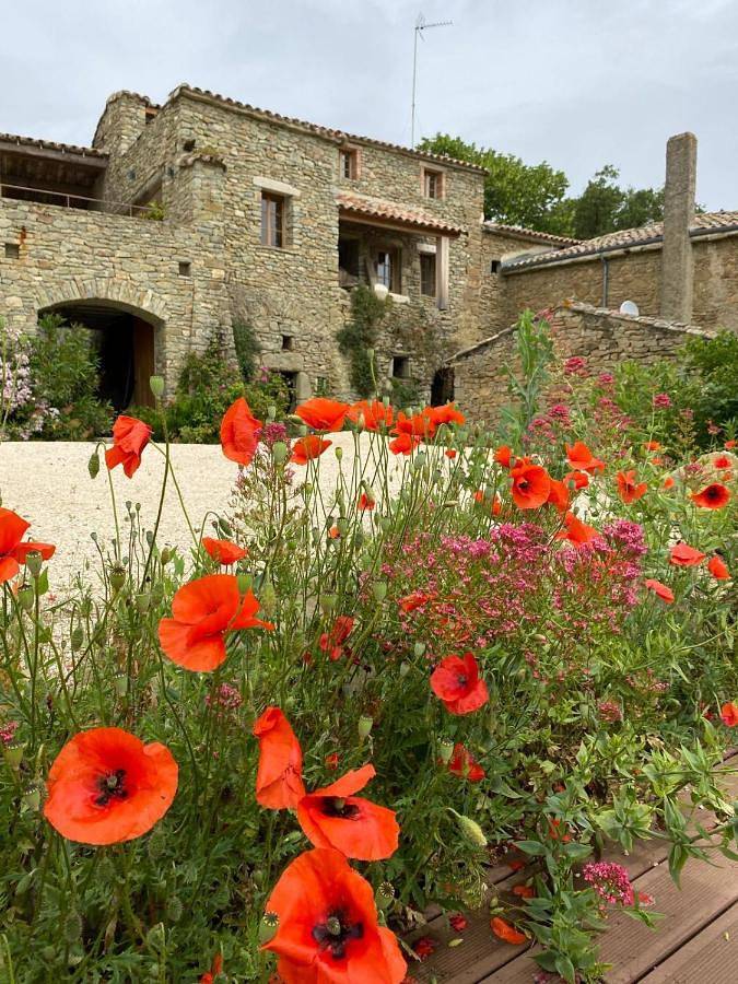 Maison de vacances pour 5 personnes, avec piscine et jardin ainsi que vue et balcon