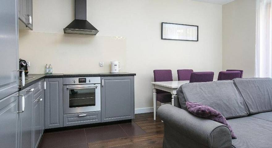 Apartahotel para 4 personas, con balcón en Cracovia