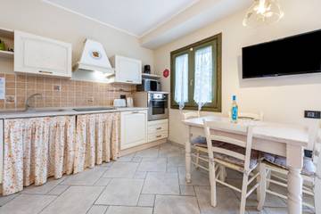 Ferienwohnung für 4 Personen in San Felice del Benaco, Gardasee-Berge, Bild 2