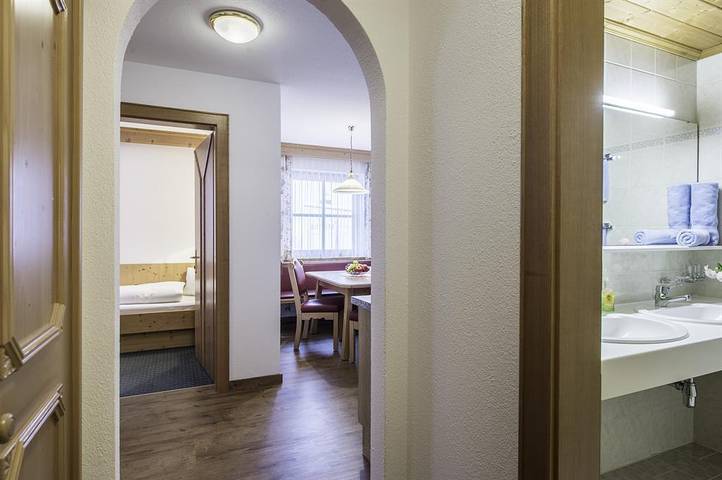 Ferienwohnung für 4 Personen, mit Balkon und Terrasse in Ischgl - 4