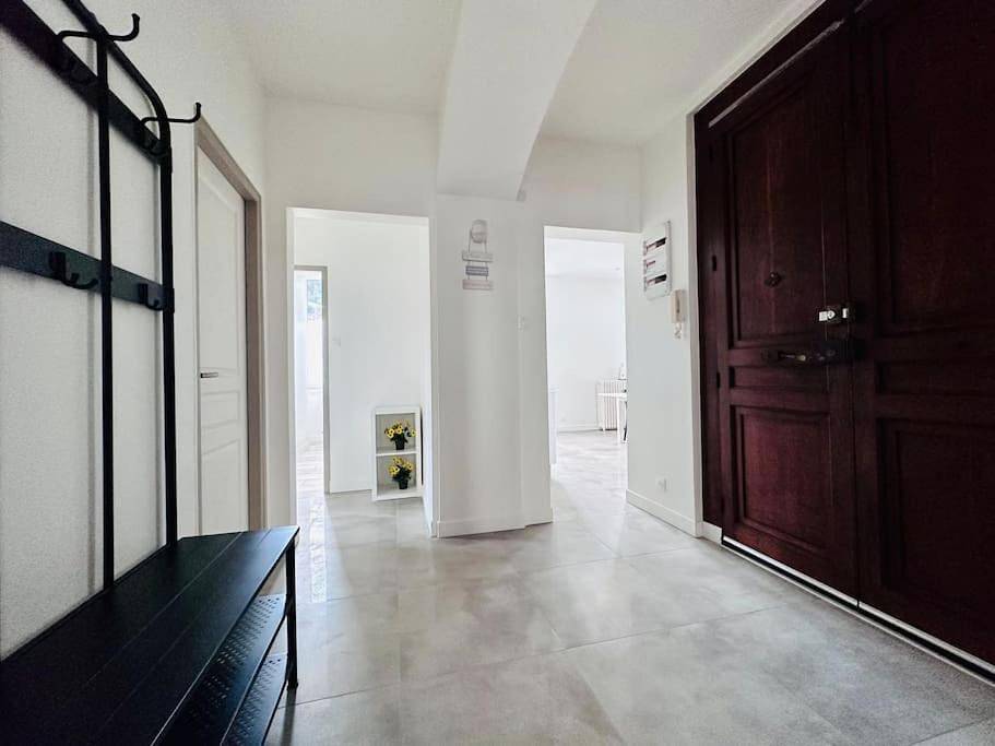 Appartement entier, Apartment with Garden View in Saint-Claude (Jura), Parc naturel régional du Haut-Jura