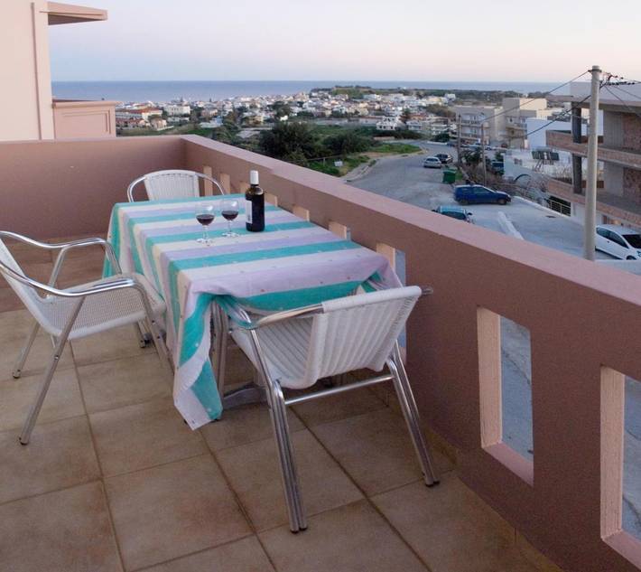 Gîte pour 4 personnes, avec vue et jardin dans Palaiochora - 2