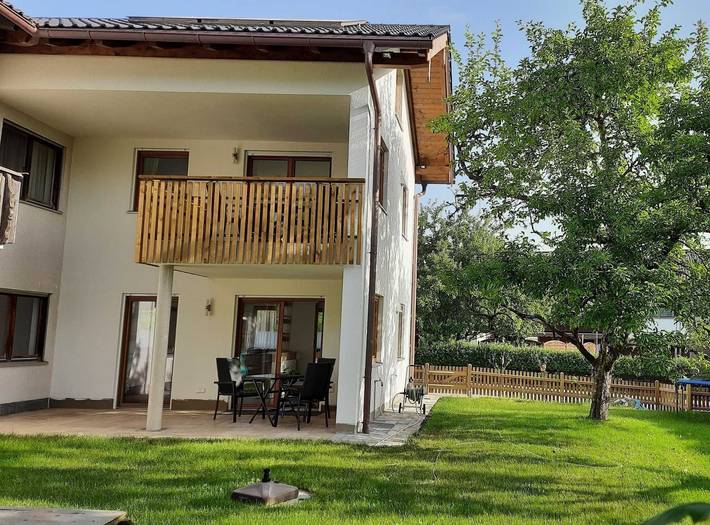Ganze Ferienwohnung, Ferienwohnungen Herbst - Ferienwohnung 3 - Eg 53 m², mit Terrasse, nahe Chiemsee in Obing, Landkreis Traunstein
