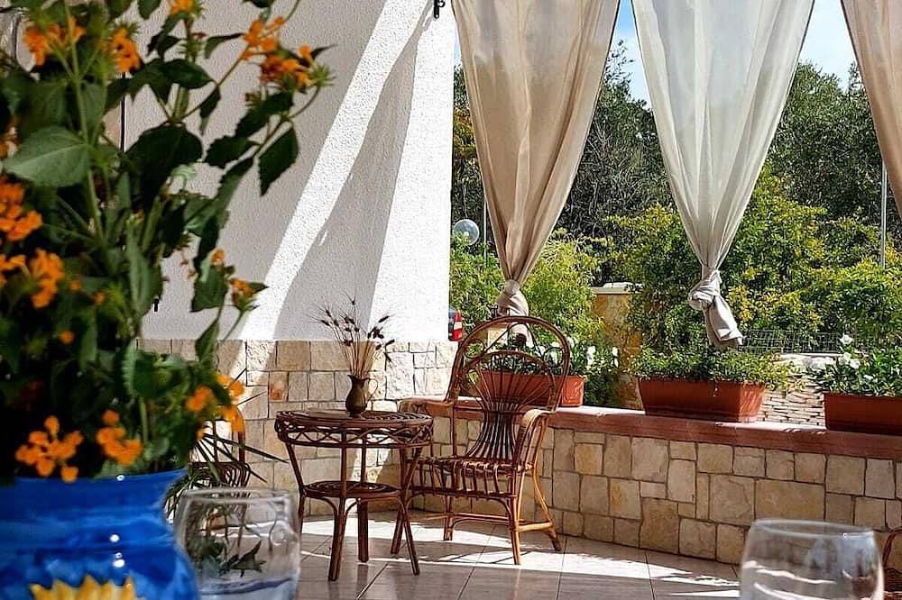 Independent Air-Conditioned Villa With Sea View Pool C/O Maldive Del Salento in Salve, Golfo di Taranto