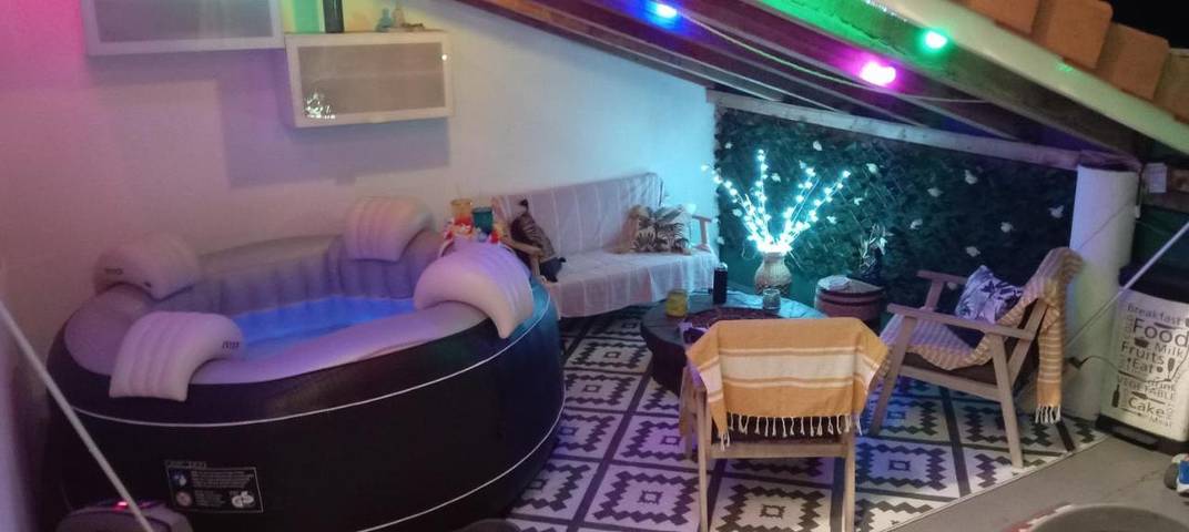 Maison de vacances pour 6 personnes, avec jardin ainsi que jacuzzi et piscine