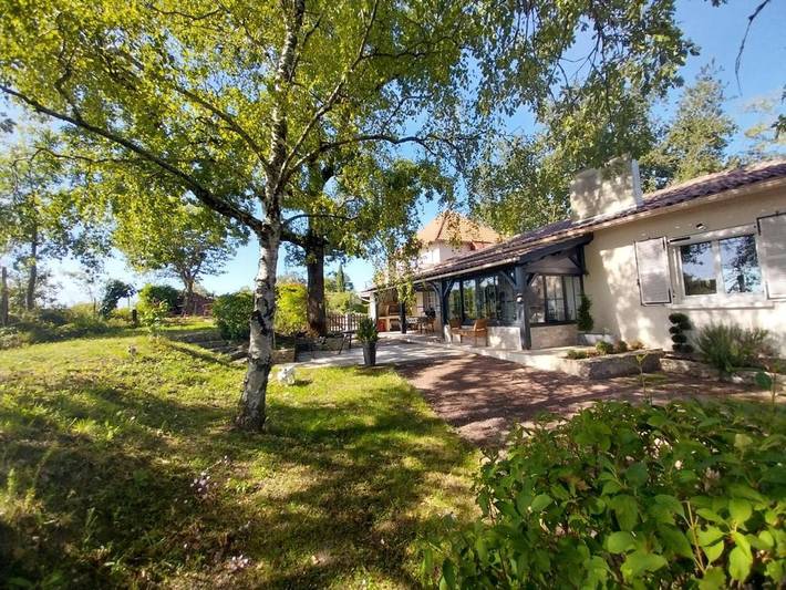 Appartement de vacances pour 4 personnes, avec Balcon et Terrasse ainsi que Jardin et Piscine