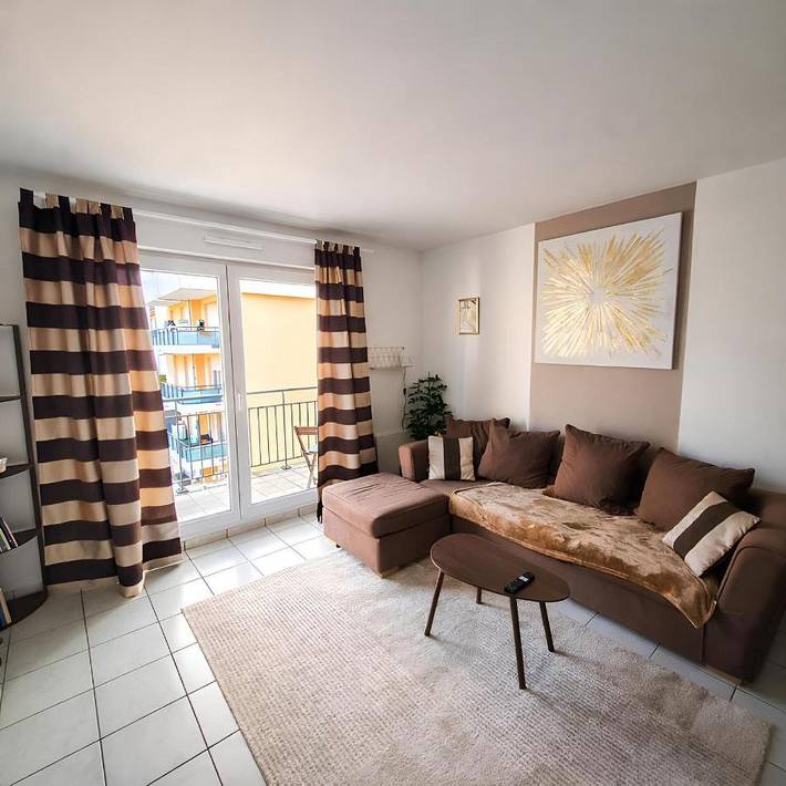 Gîte pour 4 personnes, avec vue et balcon à Saint-Julien-en-Genevois