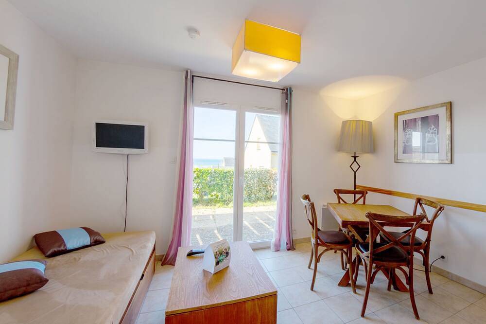 Les Terrasses by Interhome in Saint-Nic, Iroise