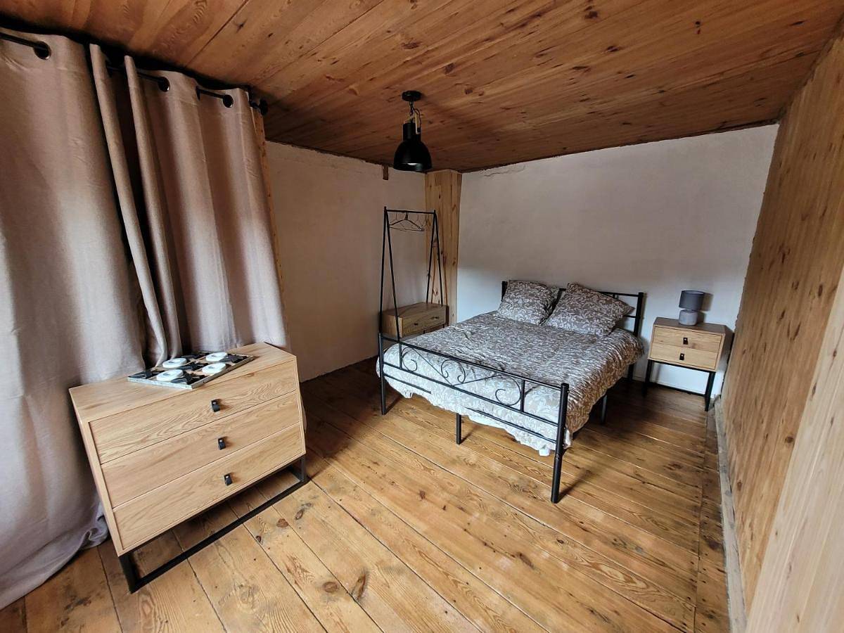Two-Bedroom House in Saint-André-de-Chalencon, Haute-Loire