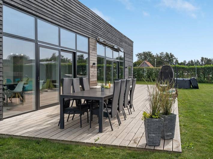 Ferienhaus für 10 Personen, mit Terrasse in Odder und Umgebung