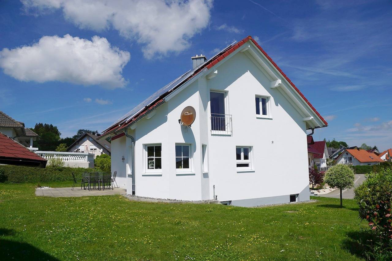 Ferienhaus Heck - Ferienhaus, 127qm, 3 Schlafzimmer, Balkon und Terrasse, max. 6 Personen in Obernheim, Neckar-Alb
