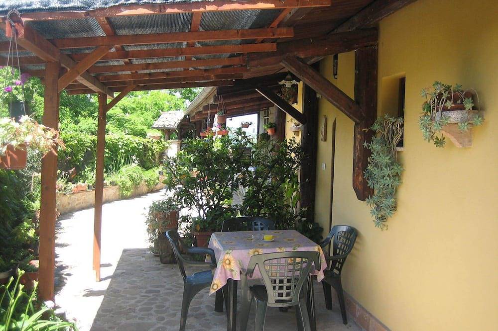 Organic holidays between Sea and Mountains of Abruzzo Aapp. \"Il Sole\" in Castiglione Messer Raimondo, Gran Sasso