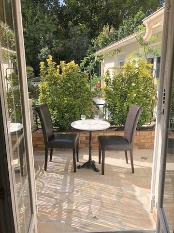 Gîte pour 4 personnes, avec Terrasse et Vue à Cachan