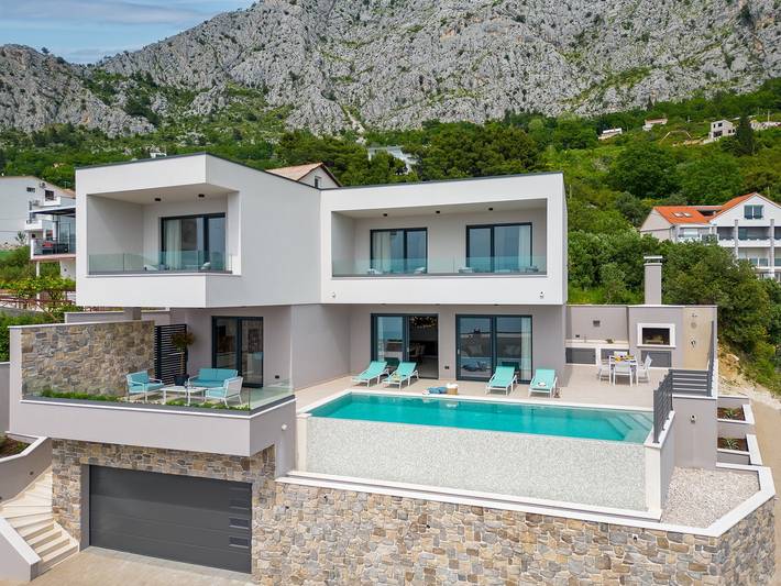 Ferienhaus für 6 Personen, mit Sauna und Meerblick sowie Balkon/Terrasse und Pool in Omis - 2