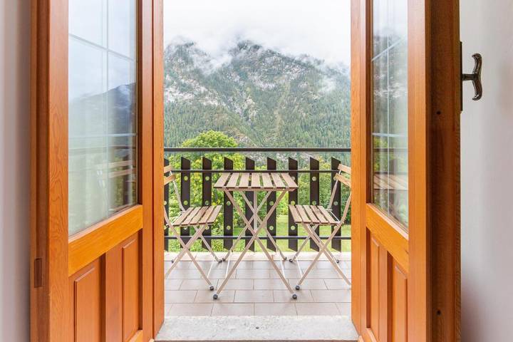 Gîte pour 4 personnes, avec vue et balcon à Châteaudauphin - 3