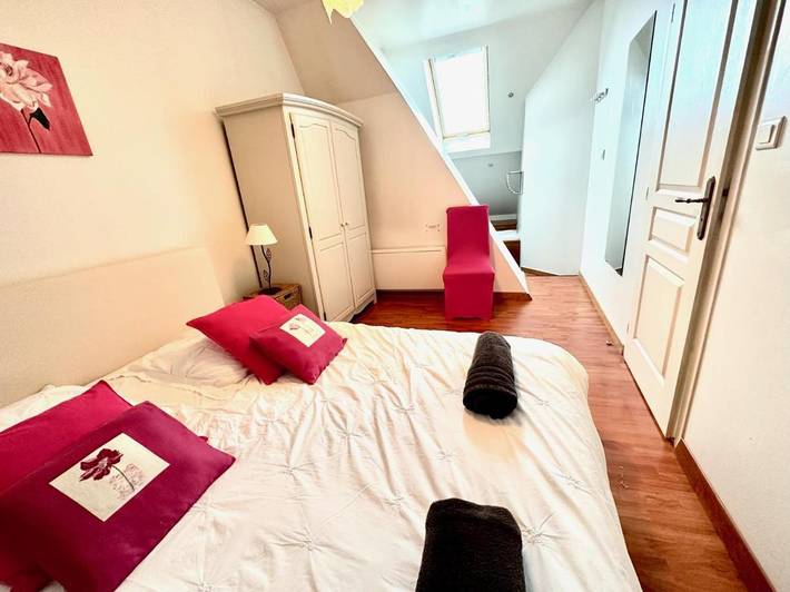 Location de vacances pour 6 personnes, avec piscine ainsi que vue et jardin à Arques - 2