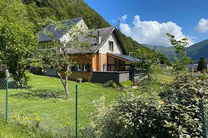 Maison pour 6 personnes, avec jardin à Campan