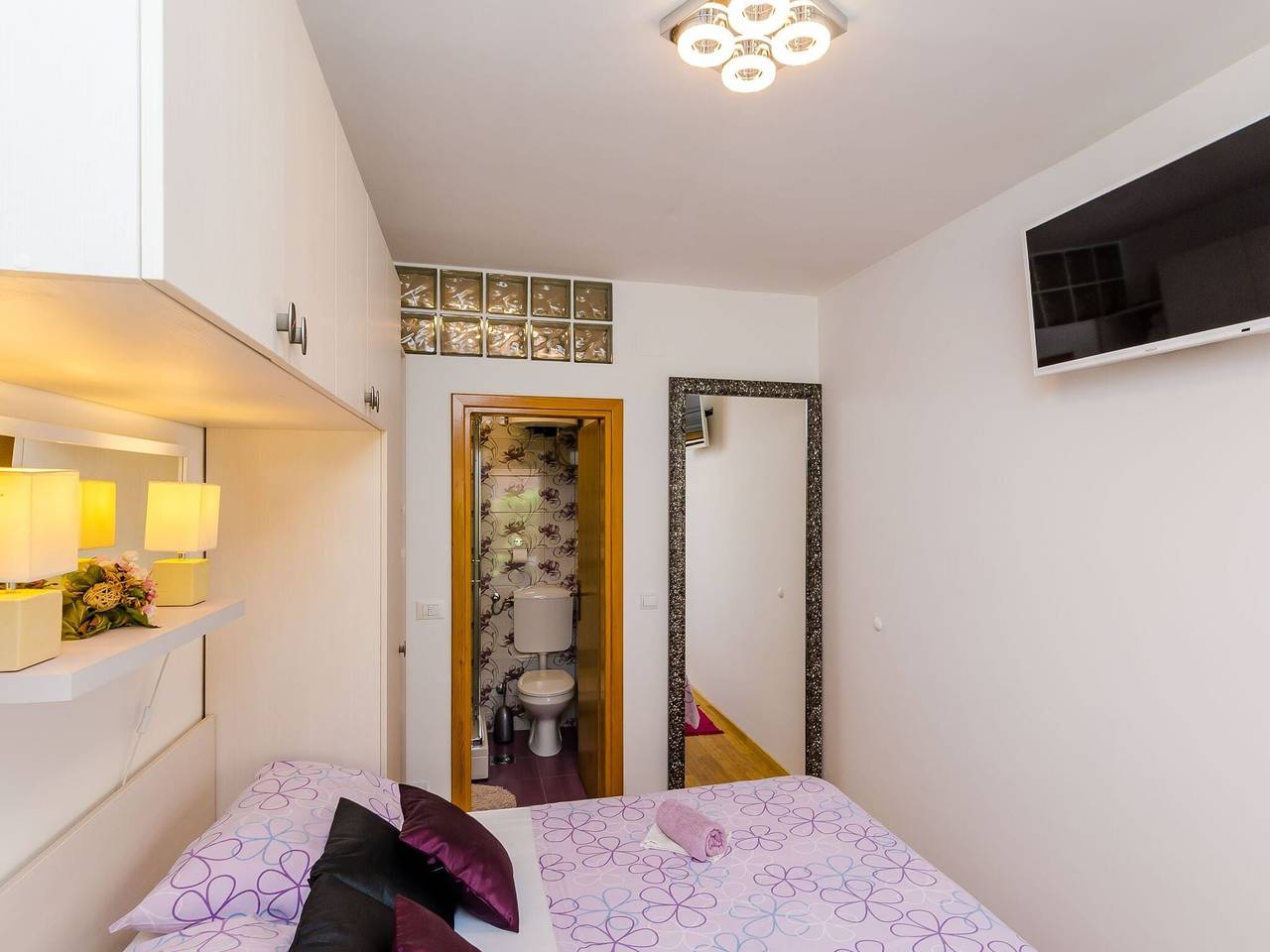 Entire apartment, Apartments and Room Frane - Double Room in Dubrovnik, Grad Dubrovnik