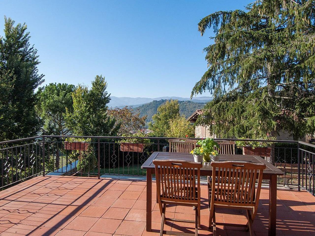 Fichtenhaus mit Schwimmbad zwischen Florenz und in Pratovecchio, Pratovecchio Stia