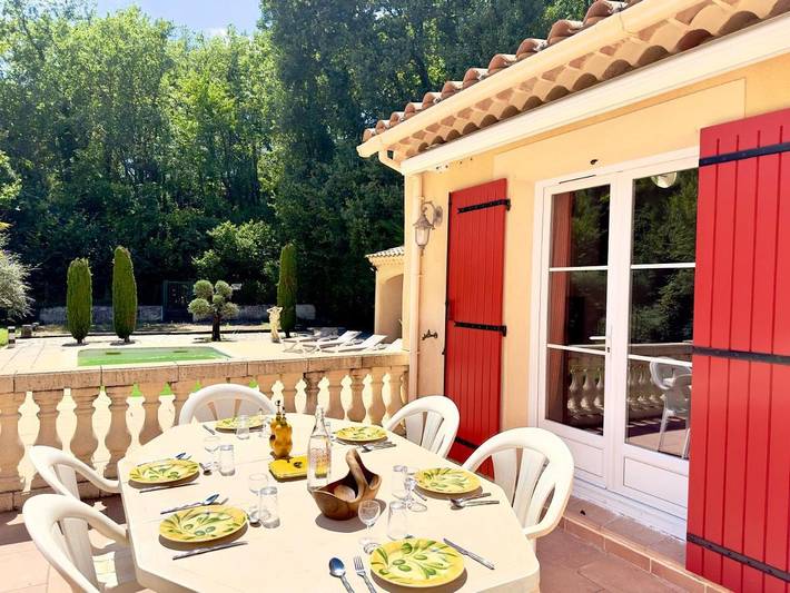 Location de vacances pour 6 personnes, avec Balcon et Terrasse ainsi que Jardin et Piscine à Ansouis - 4