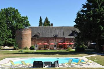 Cottage pour 15 personnes, avec terrasse et piscine à Vitry-aux-Loges