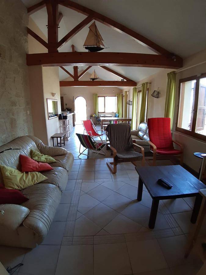 Location de vacances pour 9 personnes, avec Terrasse ainsi que Jardin et Vue dans Four