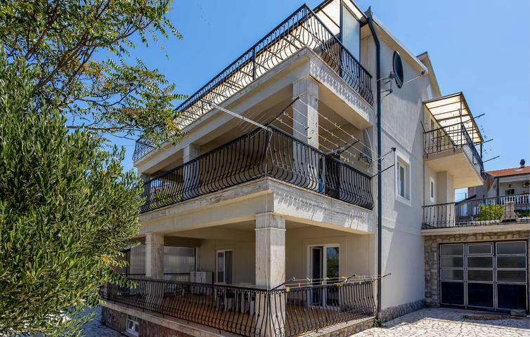 Ferienwohnung für 10 Personen, mit Terrasse in Senj - 3