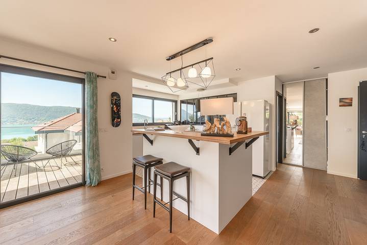 Villa pour 7 personnes, avec piscine et vue sur le lac ainsi que jardin et terrasse sur le Lac d'Annecy - 3